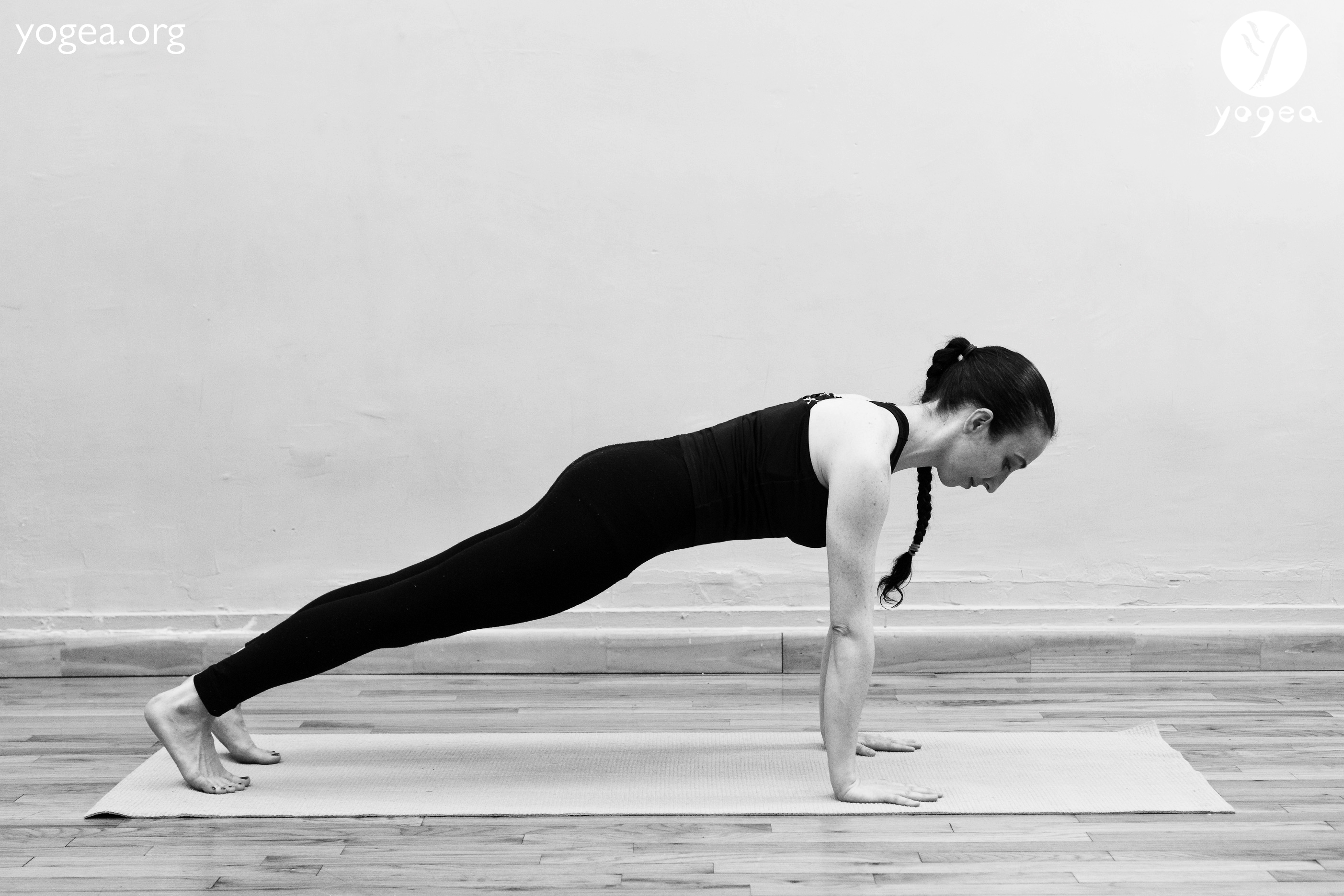 How to do: Side Plank Pose - Yoga Instructions | Destination Yoga