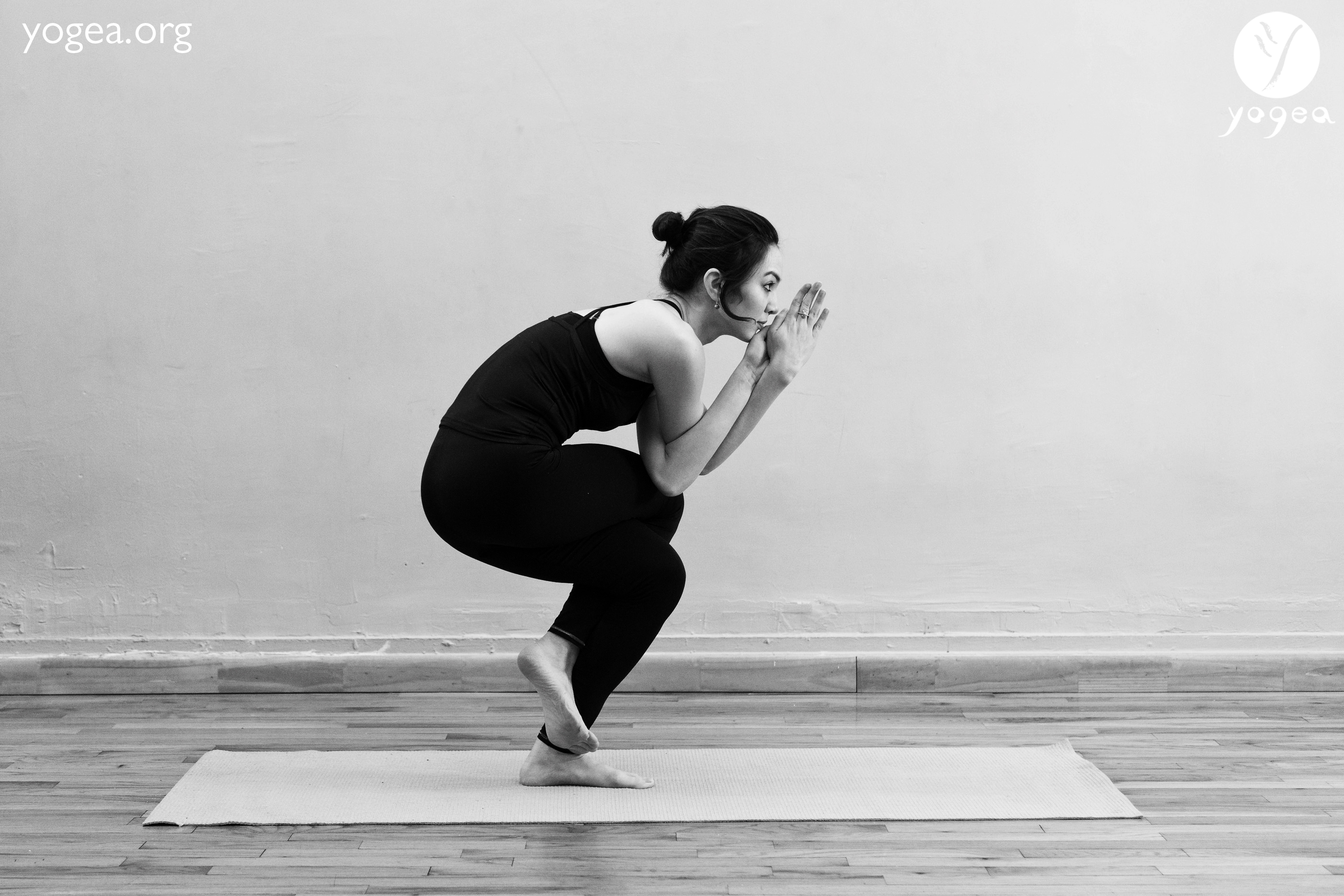 How to do Eagle pose Garudasana - Ekhart Yoga